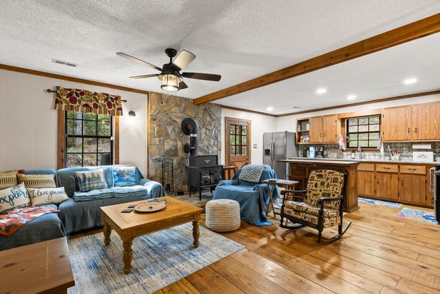 121 Redbird Drive, Blairsville, GA 30512