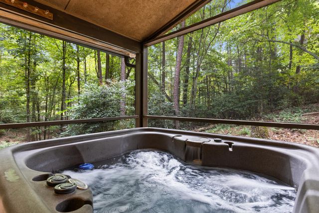 121 Redbird Drive, Blairsville, GA 30512