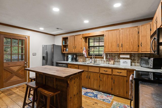 121 Redbird Drive, Blairsville, GA 30512