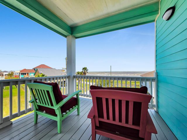 931 Bahama Drive, Crystal Beach, TX 77650