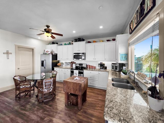 931 Bahama Drive, Crystal Beach, TX 77650