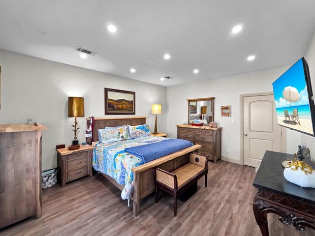 931 Bahama Drive, Crystal Beach, TX 77650