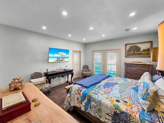 931 Bahama Drive, Crystal Beach, TX 77650