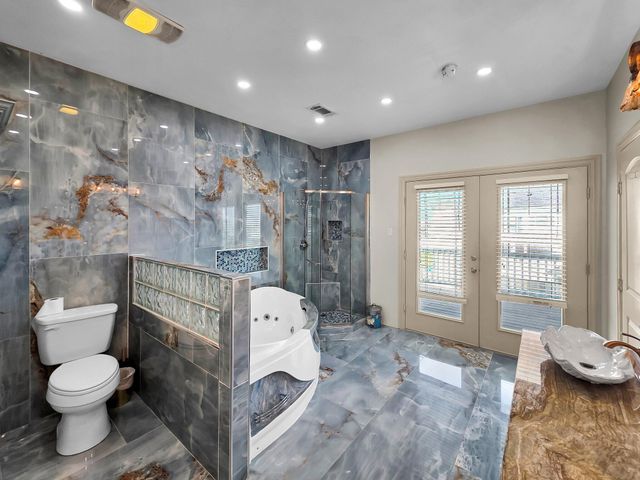 931 Bahama Drive, Crystal Beach, TX 77650