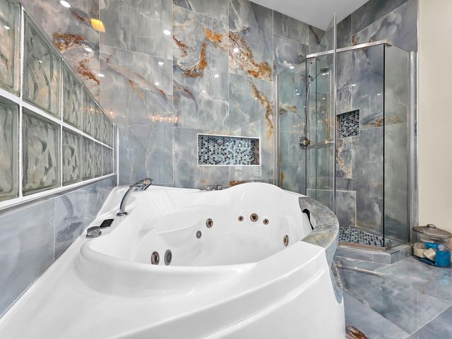 931 Bahama Drive, Crystal Beach, TX 77650