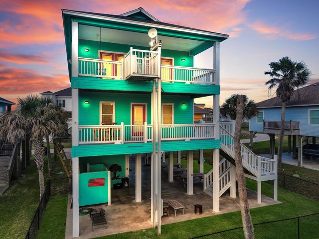 931 Bahama Drive, Crystal Beach, TX 77650