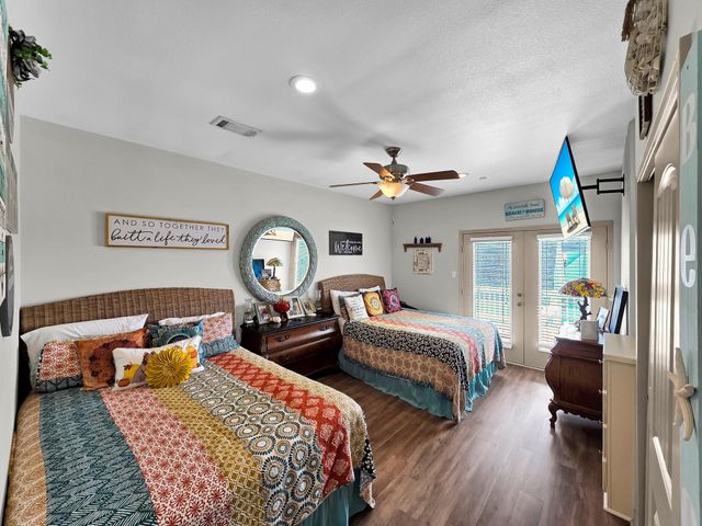 931 Bahama Drive, Crystal Beach, TX 77650