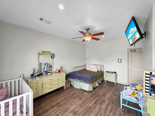 931 Bahama Drive, Crystal Beach, TX 77650
