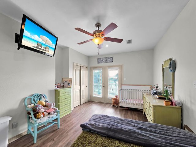 931 Bahama Drive, Crystal Beach, TX 77650
