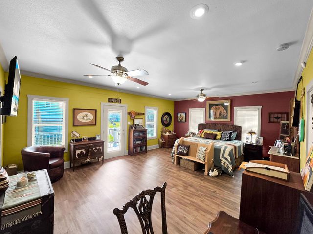 931 Bahama Drive, Crystal Beach, TX 77650