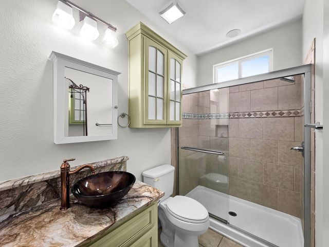 931 Bahama Drive, Crystal Beach, TX 77650