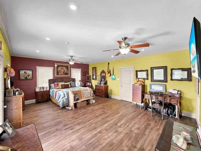 931 Bahama Drive, Crystal Beach, TX 77650