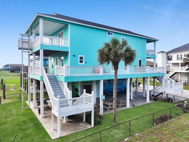 931 Bahama Drive, Crystal Beach, TX 77650