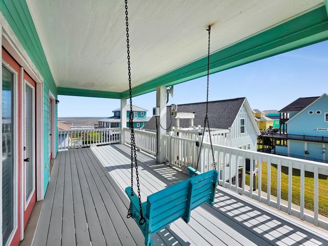 931 Bahama Drive, Crystal Beach, TX 77650