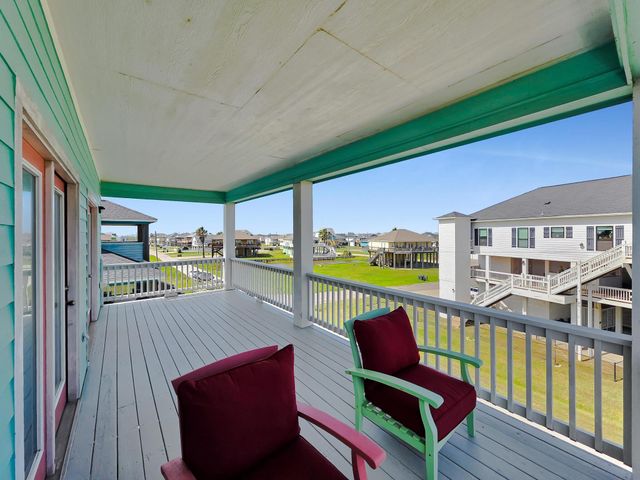 931 Bahama Drive, Crystal Beach, TX 77650