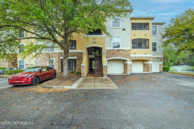 8539 GATE Parkway W 438, Jacksonville, FL 32216