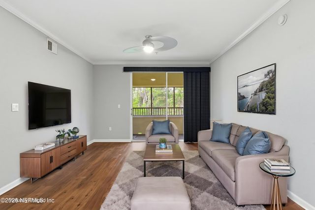 8539 GATE Parkway W 438, Jacksonville, FL 32216