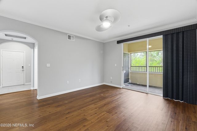 8539 GATE Parkway W 438, Jacksonville, FL 32216