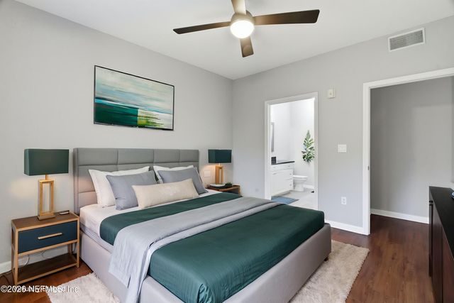 8539 GATE Parkway W 438, Jacksonville, FL 32216