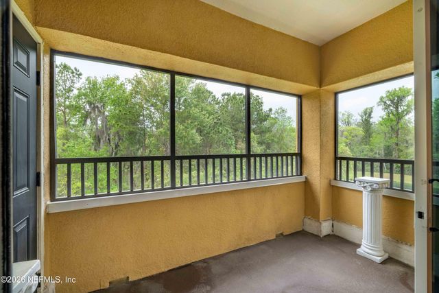 8539 GATE Parkway W 438, Jacksonville, FL 32216