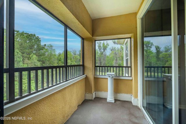 8539 GATE Parkway W 438, Jacksonville, FL 32216