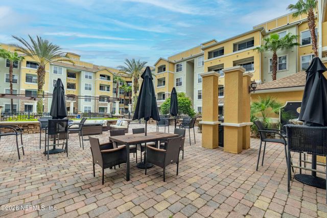 8539 GATE Parkway W 438, Jacksonville, FL 32216