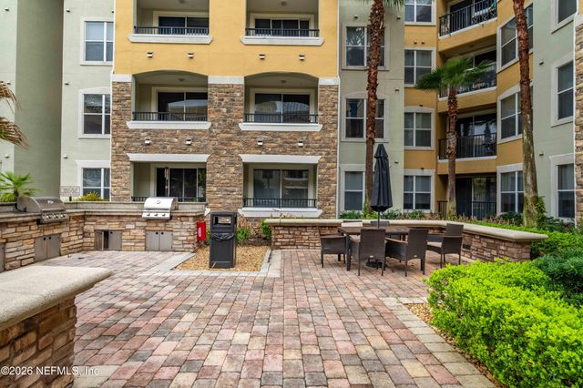 8539 GATE Parkway W 438, Jacksonville, FL 32216