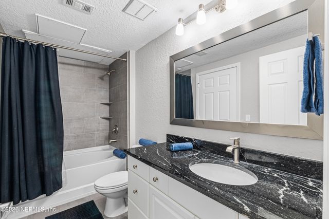 8539 GATE Parkway W 438, Jacksonville, FL 32216