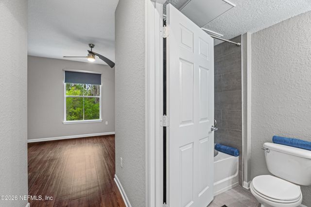 8539 GATE Parkway W 438, Jacksonville, FL 32216