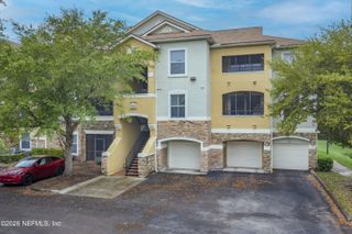 8539 GATE Parkway W 438, Jacksonville, FL 32216