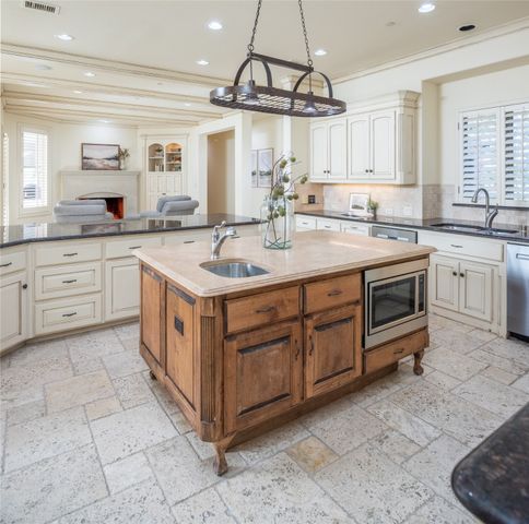 1071 Elm Creek Drive, Fairview, TX 75069