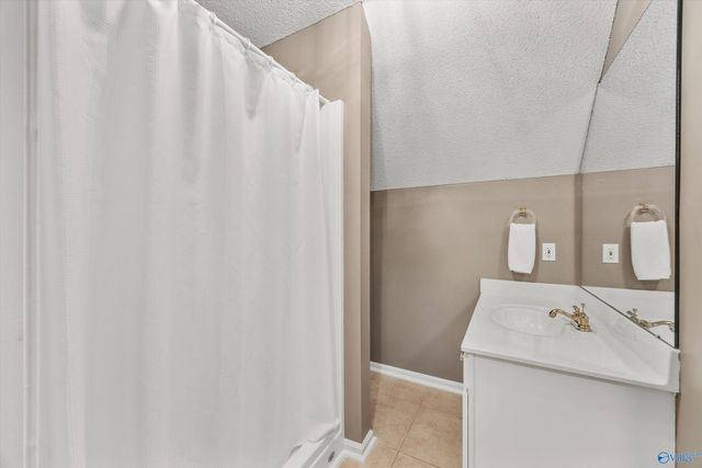 142 Singletree Drive, Hazel Green, AL 35750