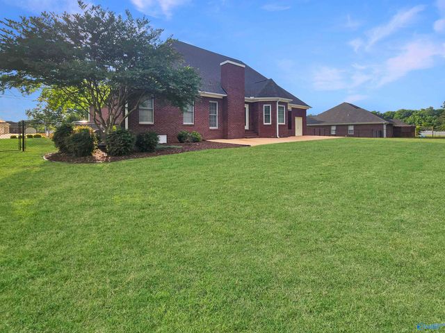 142 Singletree Drive, Hazel Green, AL 35750