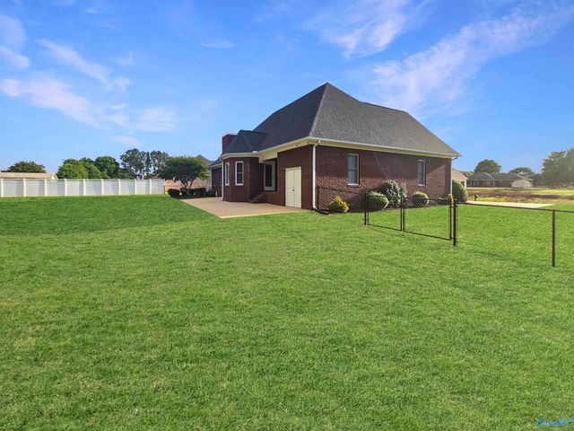 142 Singletree Drive, Hazel Green, AL 35750