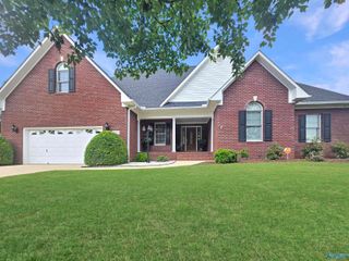 142 Singletree Drive, Hazel Green, AL 35750