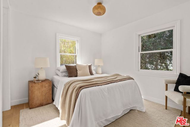 2220 6th Street, Santa Monica, CA 90405