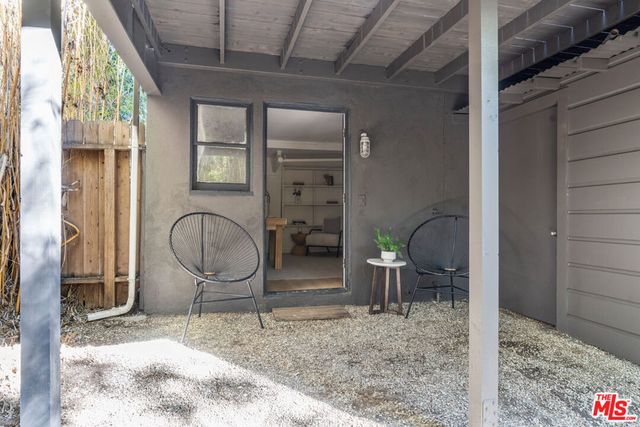 2220 6th Street, Santa Monica, CA 90405