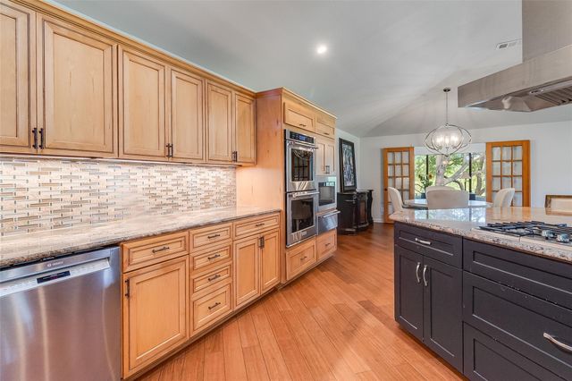 408 Sombrero, Horseshoe Bay, TX 78657