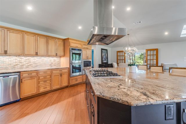 408 Sombrero, Horseshoe Bay, TX 78657