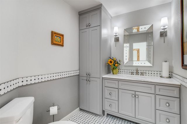 408 Sombrero, Horseshoe Bay, TX 78657