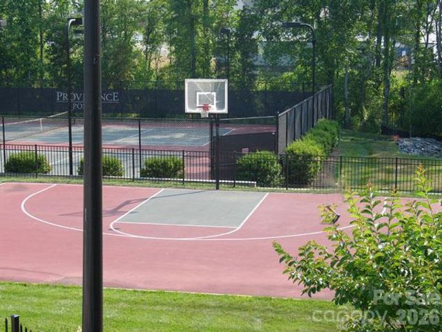 12304 Mcallister Park Drive, Charlotte, NC 28277