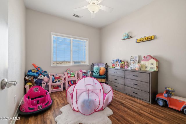 49945 W 80th Street, Lancaster, CA 93536