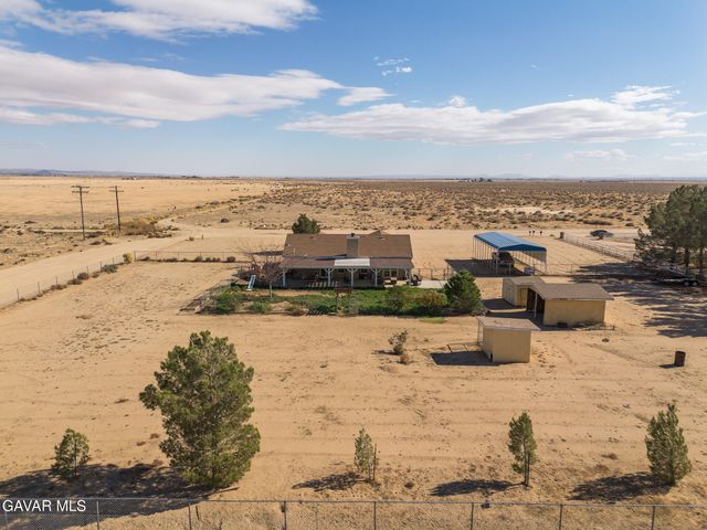 49945 W 80th Street, Lancaster, CA 93536