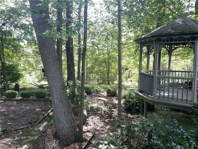 3255 Meadowlark Lane, Canfield, OH 44511