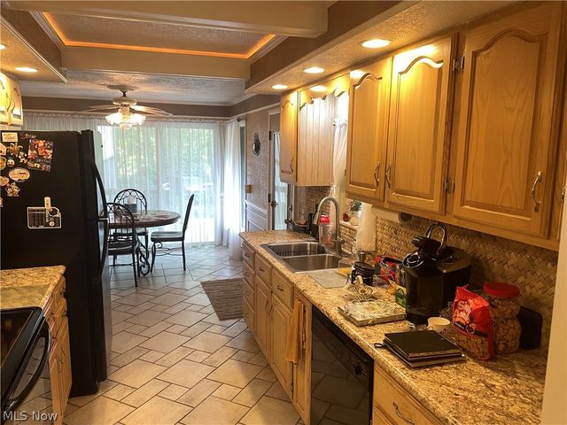 3255 Meadowlark Lane, Canfield, OH 44511