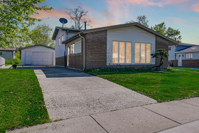 325 Gentry Street, Park Forest, IL 60466