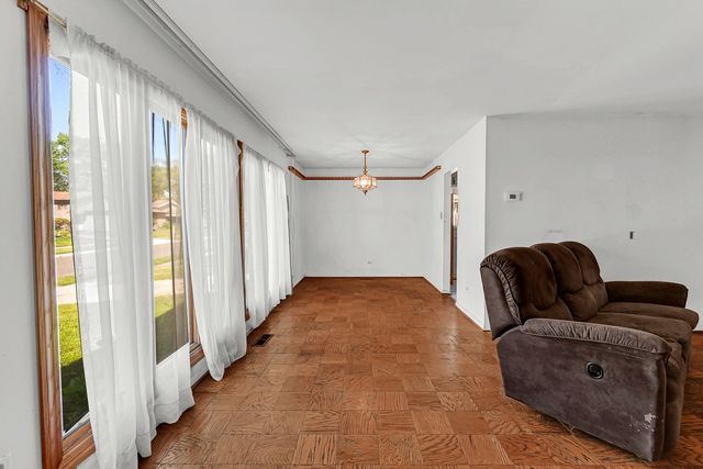 325 Gentry Street, Park Forest, IL 60466