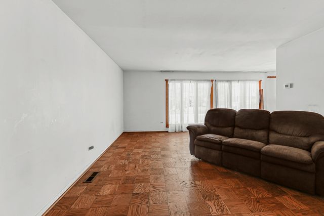 325 Gentry Street, Park Forest, IL 60466