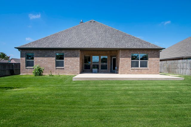 815 Chestnut Grove Drive, Cleburne, TX 76033