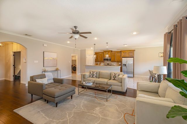 815 Chestnut Grove Drive, Cleburne, TX 76033
